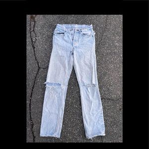 Extra video of  vintage Levi 501s light wash w 29 x L 32